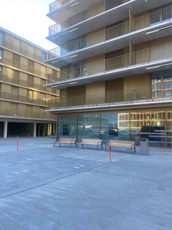 A LOUER : ESPACE PLUG & WORK AVEC CONDITIONS ATTRACTIVES ! 12