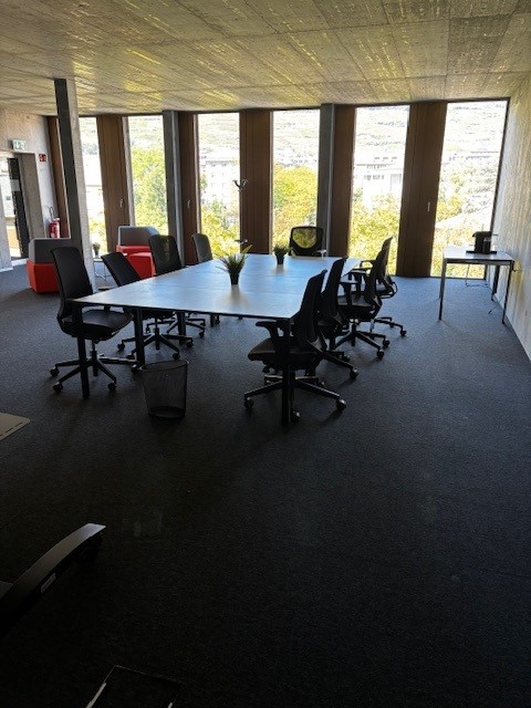 A LOUER : ESPACE PLUG & WORK AVEC CONDITIONS ATTRACTIVES ! 4