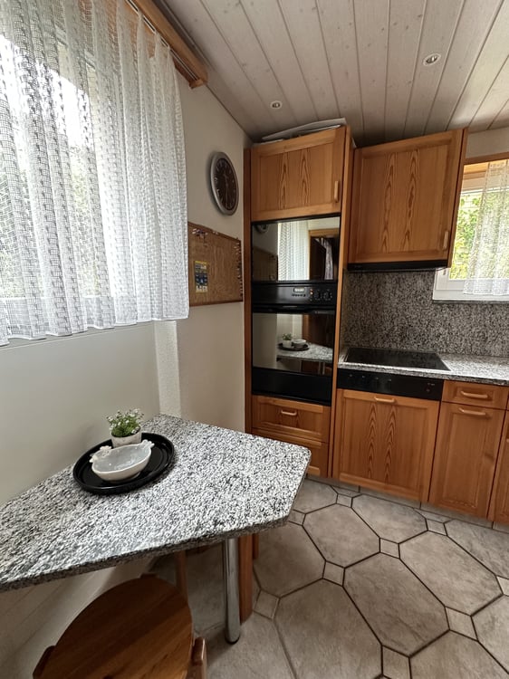 1 ZIMMER-HAUS IN NEUHAUSEN AM RHEINFALL (SH), MÖBLIERT, TEMPORÄR 6