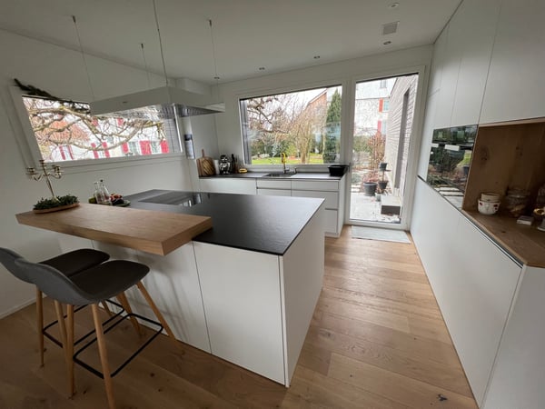 1½ ZIMMER-HAUS IN OFTRINGEN (AG), MÖBLIERT, TEMPORÄR 2