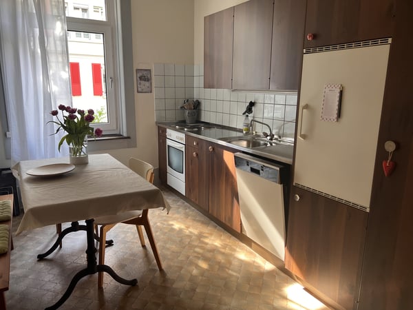 1½ ZI-WOHNUNG IN THUN (BE), MÖBLIERT, TEMPORÄR 6