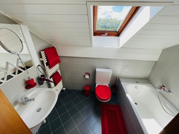 1½ ZI-WOHNUNG IN PORRENTRUY (JU), MÖBLIERT, TEMPORÄR 9