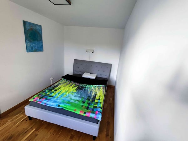 FÜR EINE EINZEPLPERSON IN ALTSTÄTTEN (SG), MÖBLIERT, TEMPORÄR 5