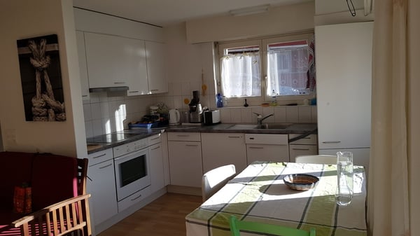 1½ ZI-WOHNUNG IN HILTERFINGEN (BE), MÖBLIERT, TEMPORÄR 4