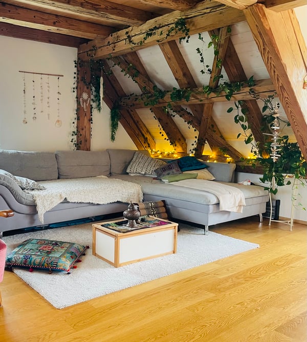 2 ZIMMER-ATTIKAWOHNUNG IN HÜTTEN (ZH), MÖBLIERT, TEMPORÄR 4