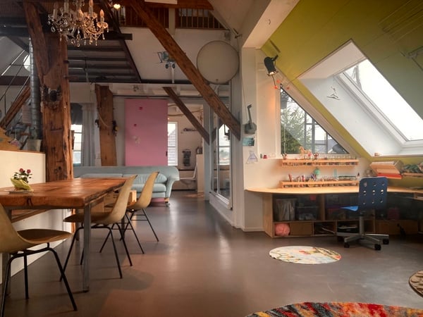 1 ZIMMER-HAUS IN WALLISWIL B. WANGEN (BE), MÖBLIERT, TEMPORÄR 1