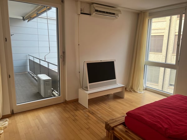 1½ ZI-WOHNUNG IN ZÜRICH - KREIS 8, MÖBLIERT, TEMPORÄR 9