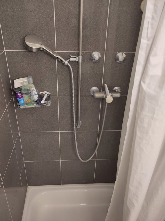 NUR FÜR EINE EINZELPERSON IN BERN, MÖBLIERT, TEMPORÄR 8