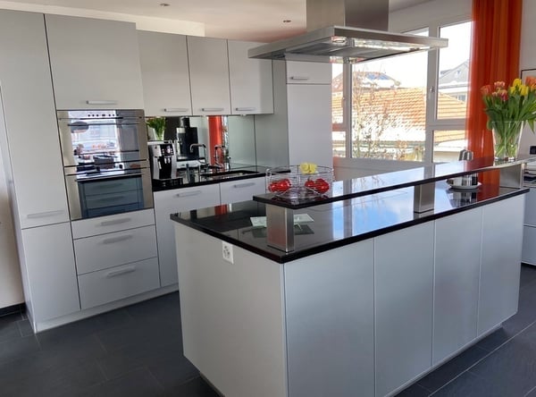 1½ ZIMMER-ATTIKAWOHNUNG IN LIEBEFELD (BE), MÖBLIERT, TEMPORÄR 5