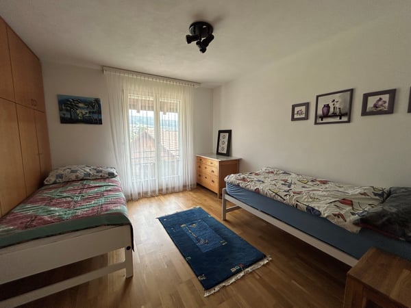 1½ ZIMMER-HAUS IN ZWILLIKON (ZH), MÖBLIERT, TEMPORÄR 10