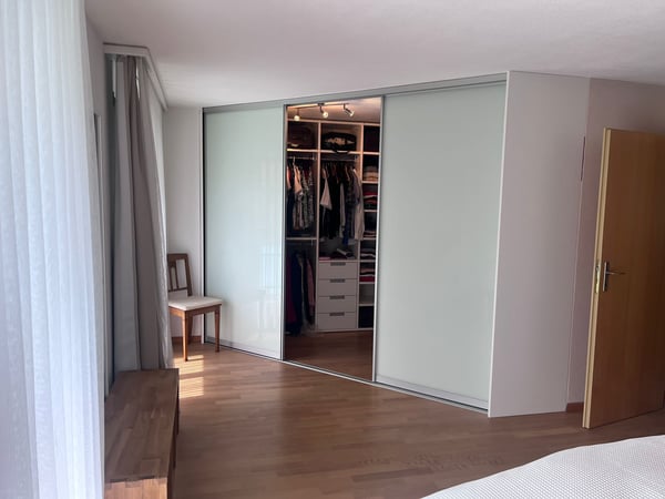 1½ ZIMMER-HAUS IN ZWILLIKON (ZH), MÖBLIERT, TEMPORÄR 5