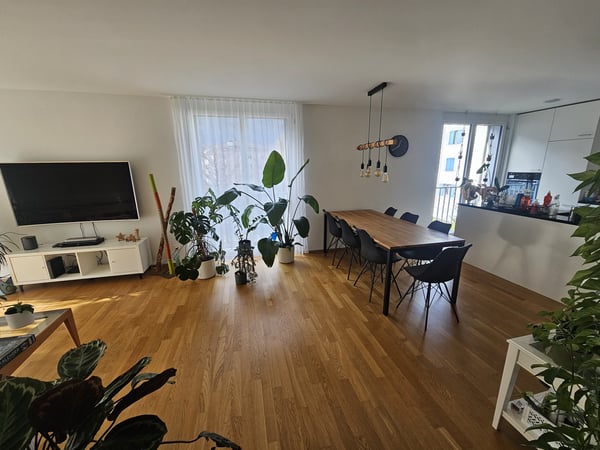 1½ ZI-WOHNUNG IN ALTDORF (UR), MÖBLIERT 2