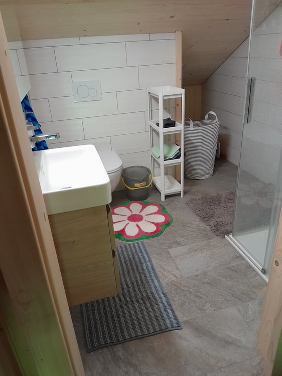 1½ ZIMMER-DACHWOHNUNG IN KIENTAL (BE), MÖBLIERT, TEMPORÄR 6