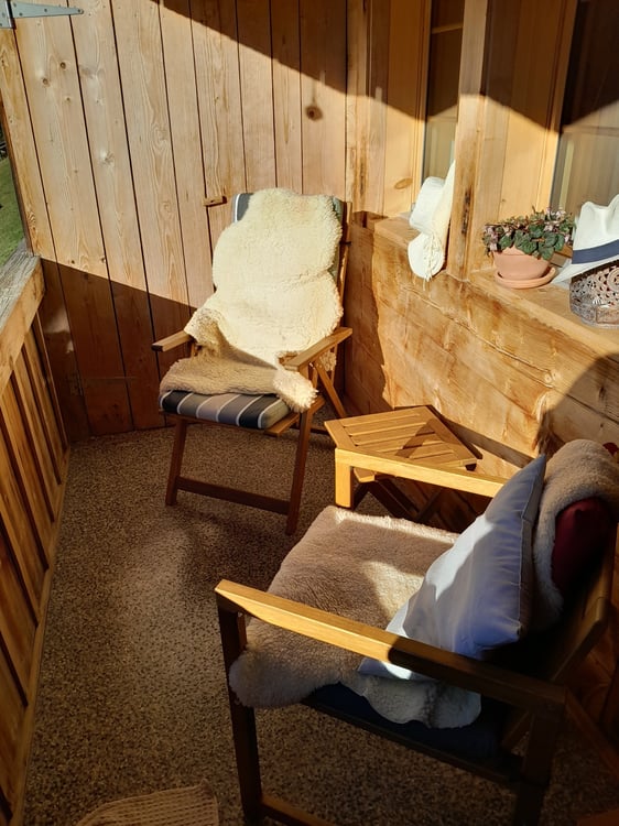 1½ ZIMMER-DACHWOHNUNG IN KIENTAL (BE), MÖBLIERT, TEMPORÄR 9