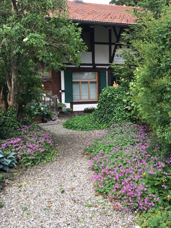 1½ ZI-WOHNUNG IN WATTENWIL (BE), MÖBLIERT, TEMPORÄR 4