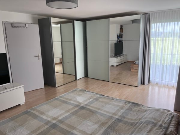 5½ ZIMMER-HAUS IN SCHWARZENBACH (SG), MÖBLIERT, TEMPORÄR 5