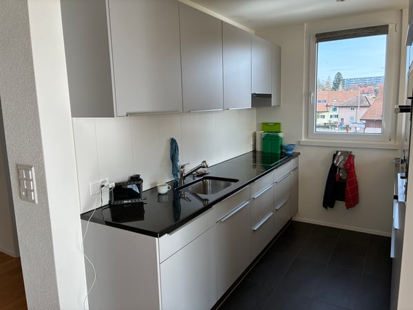 3½ ZIMMER-DACHWOHNUNG IN KERZERS (FR), MÖBLIERT, TEMPORÄR 3