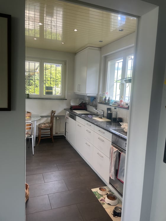 8 ZIMMER-HAUS IN BOLLIGEN (BE), MÖBLIERT, TEMPORÄR 3