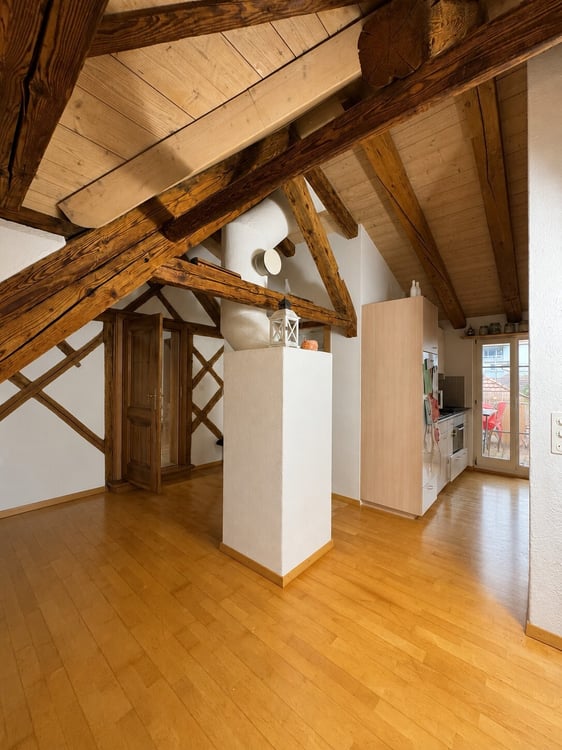 1½ ZIMMER-DACHWOHNUNG IN SCHMERIKON (SG), MÖBLIERT, TEMPORÄR 5