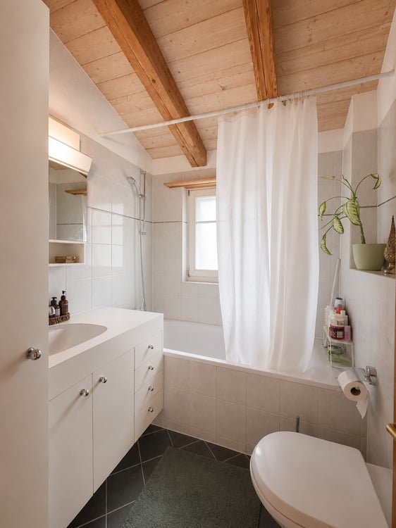 1½ ZIMMER-DACHWOHNUNG IN SCHMERIKON (SG), MÖBLIERT, TEMPORÄR 4