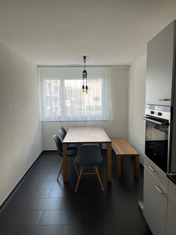 2½ ZI-WOHNUNG IN THUN (BE), MÖBLIERT, TEMPORÄR 4