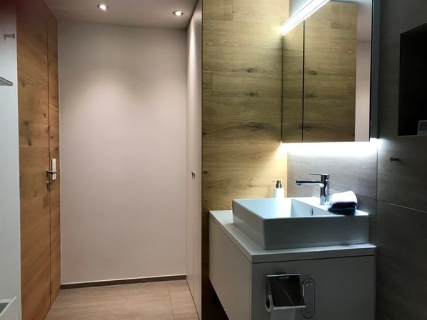 2½ ZI-WOHNUNG IN THUN (BE), MÖBLIERT, TEMPORÄR 9
