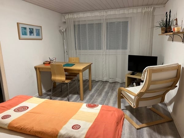 STUDIO IN BOLLIGEN (BE), MÖBLIERT 2
