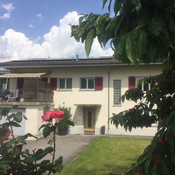 2 ZI-WOHNUNG IN HONDRICH (BE), MÖBLIERT, TEMPORÄR 1