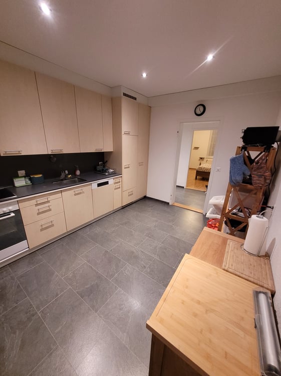 3½ ZI-WOHNUNG IN ENGGISTEIN (BE), MÖBLIERT, TEMPORÄR 5