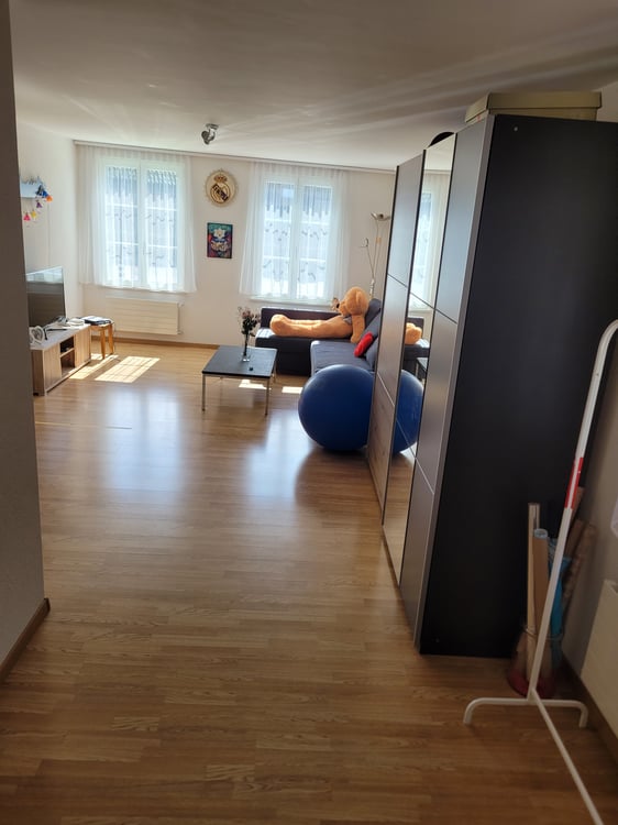 3½ ZI-WOHNUNG IN ENGGISTEIN (BE), MÖBLIERT, TEMPORÄR 4