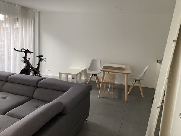 2½ ZI-WOHNUNG IN FREIENBACH (SZ), MÖBLIERT, TEMPORÄR 2