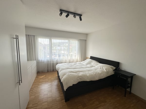2½ ZI-WOHNUNG IN FÄLLANDEN (ZH), MÖBLIERT, TEMPORÄR 1
