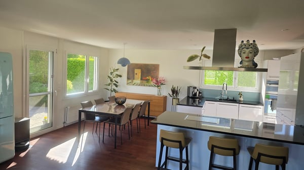 7 ZIMMER-HAUS IN RICHTERSWIL (ZH), MÖBLIERT, TEMPORÄR 2