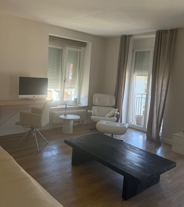 2 ZI-WOHNUNG IN ZÜRICH - KREIS 8 SEEFELD/MÜHLEBACH, MÖBLIERT, TEMPORÄR 1