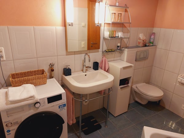 3½ ZI-WOHNUNG IN RAFZ (ZH), MÖBLIERT, TEMPORÄR 9