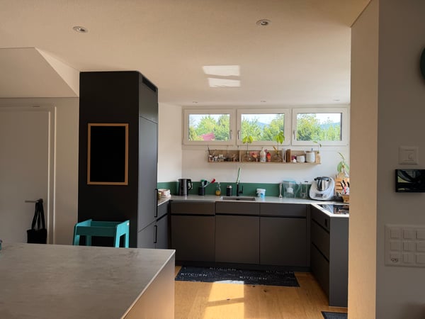 3½ ZIMMER-DACHWOHNUNG IN UNTERÄGERI (ZG), MÖBLIERT, TEMPORÄR 3