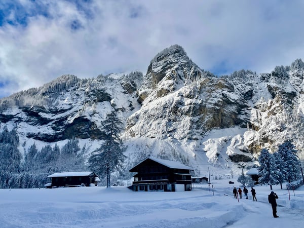 2½ ZI-WOHNUNG IN KANDERSTEG (BE), MÖBLIERT, TEMPORÄR 10