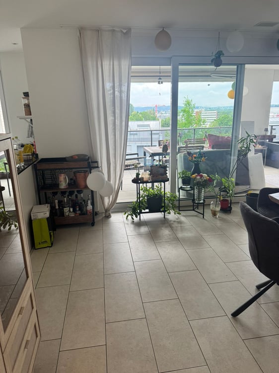 3½ ZI-WOHNUNG IN KLOTEN (ZH), MÖBLIERT, TEMPORÄR 2