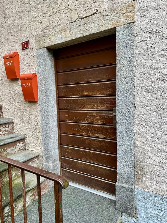 3 ZI-WOHNUNG IN PUGERNA (TI), MÖBLIERT, TEMPORÄR 9
