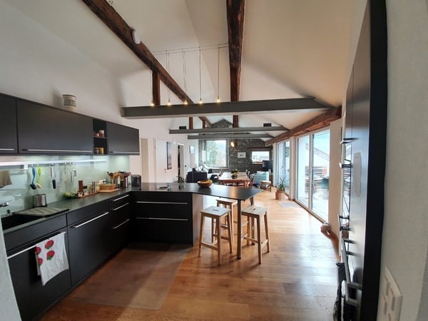 3½ ZIMMER-LOFT IN ZIZERS (GR), MÖBLIERT, TEMPORÄR 3