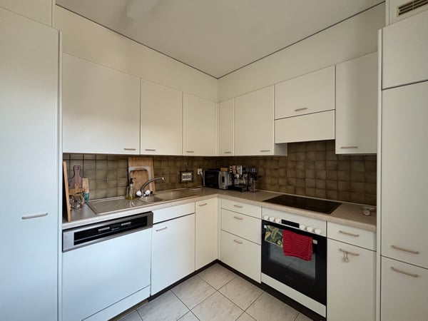 2 ZI-WOHNUNG IN BASEL - GUNDELDINGEN, MÖBLIERT, TEMPORÄR 3