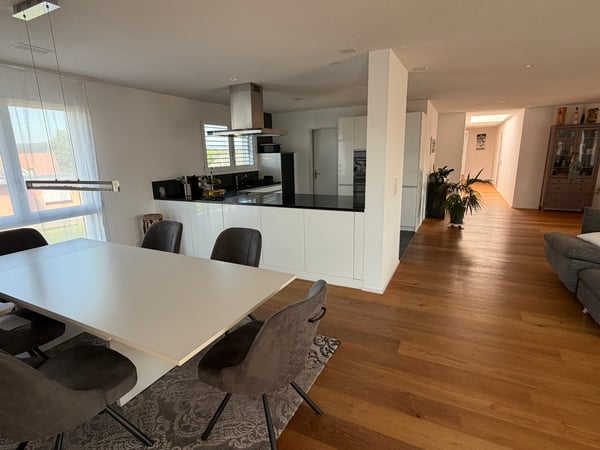 6½ ZIMMER-ATTIKAWOHNUNG IN STUDEN (BE), MÖBLIERT, TEMPORÄR 3