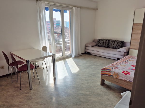 1½ ZI-WOHNUNG IN VACALLO (TI), MÖBLIERT 1