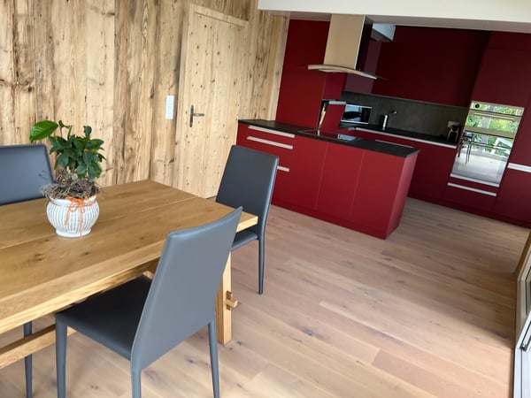 2½ ZI-WOHNUNG IN SIGRISWIL (BE), MÖBLIERT, TEMPORÄR 4