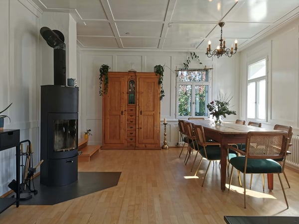 7½ ZIMMER-HAUS IN URNÄSCH (AR), MÖBLIERT, TEMPORÄR