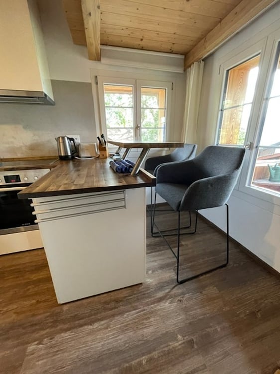 1½ ZI-WOHNUNG IN AESCHLEN OB GUNTEN (BE), MÖBLIERT, TEMPORÄR 4