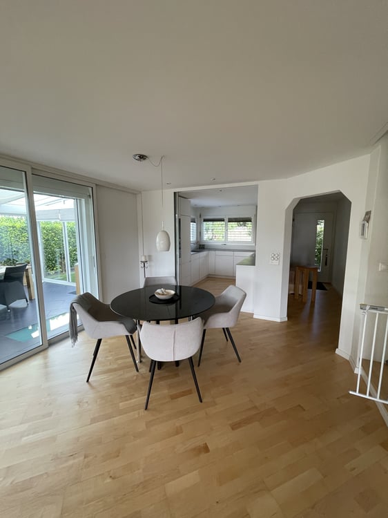 3½ ZIMMER-HAUS IN WATT (ZH), MÖBLIERT, TEMPORÄR 2