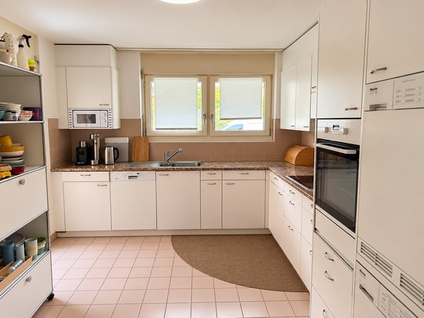 4 ZI-WOHNUNG IN RÜSCHLIKON (ZH), MÖBLIERT, TEMPORÄR 3