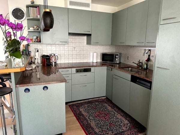 2½ ZI-WOHNUNG IN RAPPERSWIL (SG), MÖBLIERT, TEMPORÄR 1