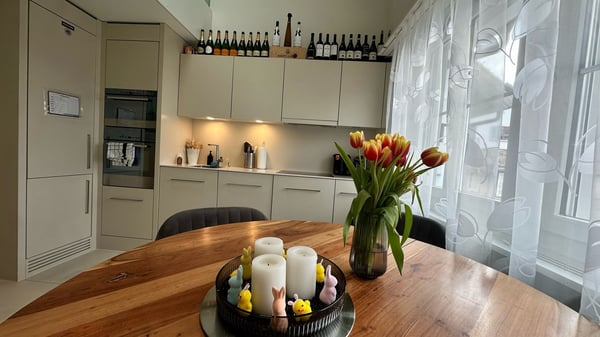 2½ ZIMMER-MAISONETTEWOHNUNG IN ZÜRICH - KREIS 1 ALTSTADT, MÖBLIERT, TE 3